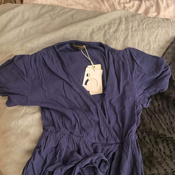 V-Neck Wrap Side Tie Midi Dress - Picture 2 of 3